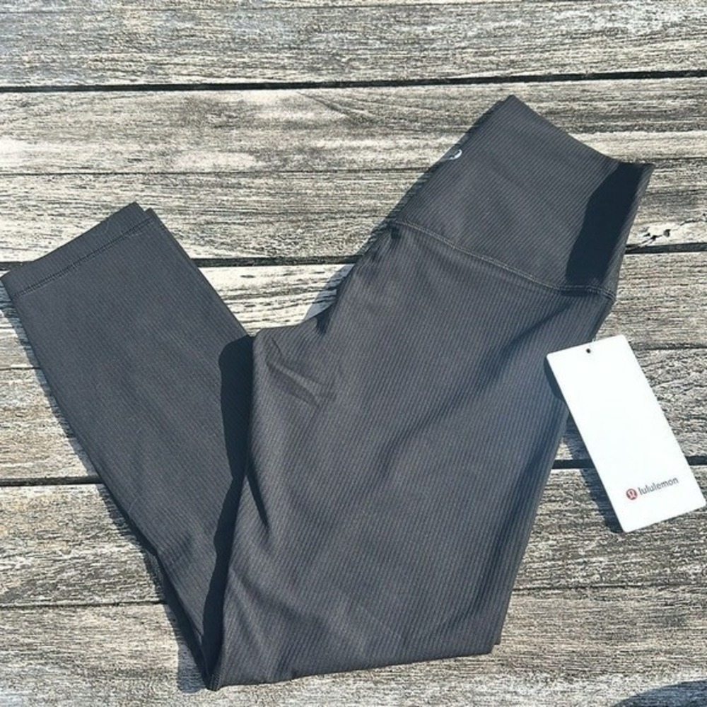 Lululemon Align Ribbed High-Rise Crop 23" Black size 6 NWT 🖤✨